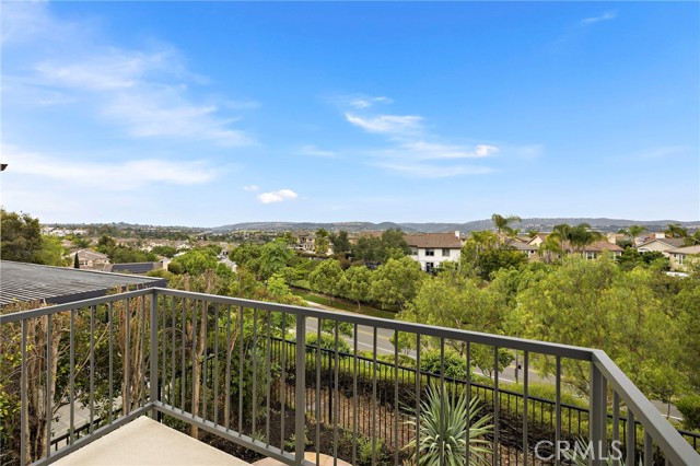 Detail Gallery Image 3 of 46 For 27761 Blossom Hill, Laguna Niguel,  CA 92677 - 5 Beds | 3 Baths