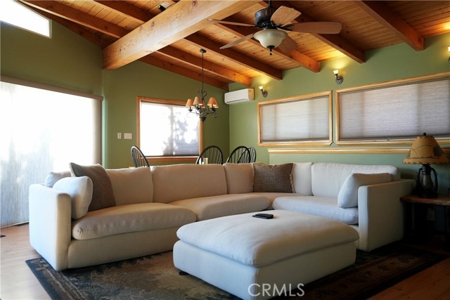 Front Image Thumbnail for CRDW26022292