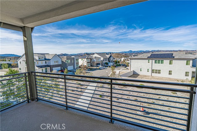 Detail Gallery Image 22 of 35 For 27081 Amber Sky Way, Valencia,  CA 91381 - 3 Beds | 2/1 Baths