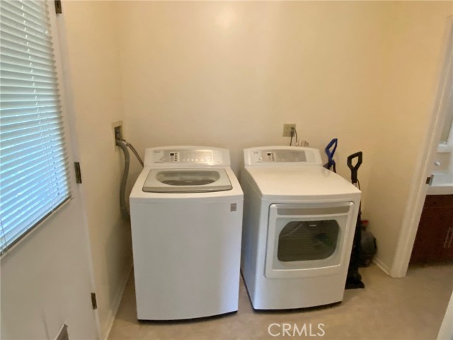 12740 Tiara Street, Valley Village CA: https://media.crmls.org/medias/362f2644-86ed-41dc-bad8-4fddb75f8d74.jpg
