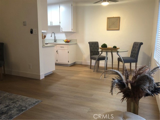3337 S Durango Avenue, Los Angeles CA: https://media.crmls.org/medias/3630f739-8a54-404e-9388-1c69adba1fc6.jpg