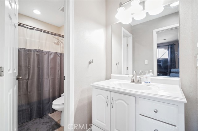 Detail Gallery Image 20 of 28 For 1509 Stanley Ave #304,  Long Beach,  CA 90804 - 3 Beds | 2 Baths