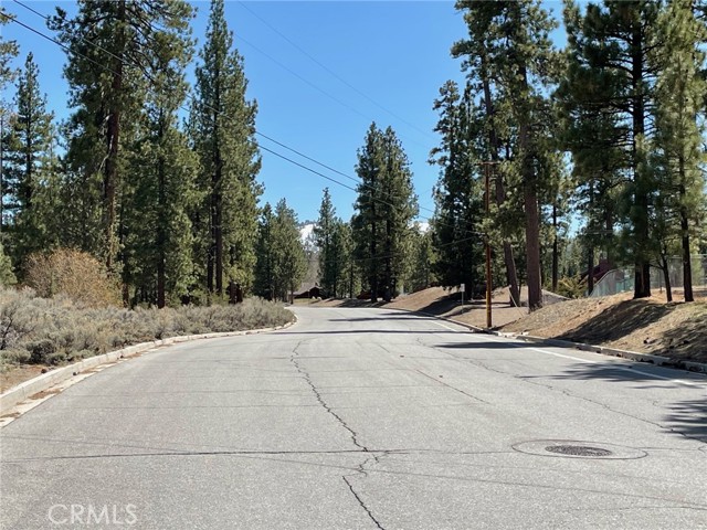 Detail Gallery Image 24 of 29 For 320 Starvation Flats Rd, Big Bear Lake,  CA 92315 - 4 Beds | 2 Baths