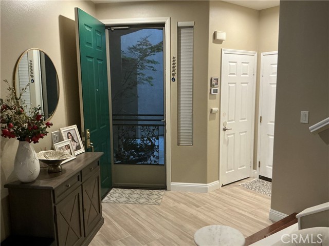 Detail Gallery Image 17 of 44 For 508 Bannister Way #B,  Simi Valley,  CA 93065 - 3 Beds | 2/1 Baths