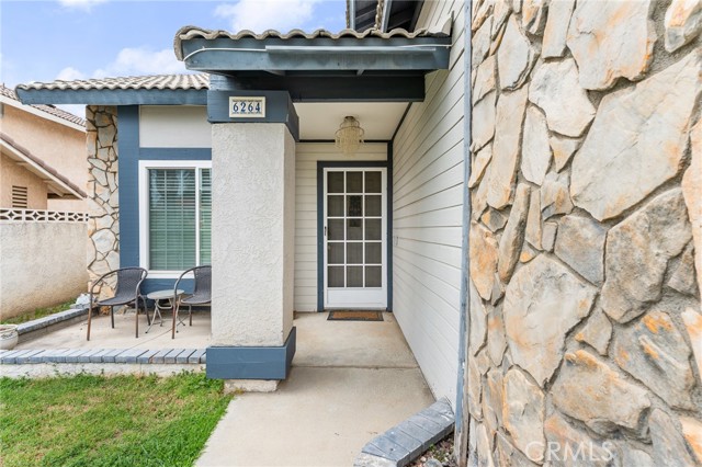 6264 N Beechwood Avenue, San Bernardino CA: https://media.crmls.org/medias/363300f5-f61f-4770-8add-a0ce77e6ab90.jpg