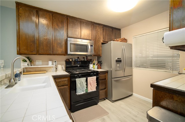 Detail Gallery Image 5 of 8 For 12750 Centralia St #96,  Lakewood,  CA 90715 - 2 Beds | 1 Baths