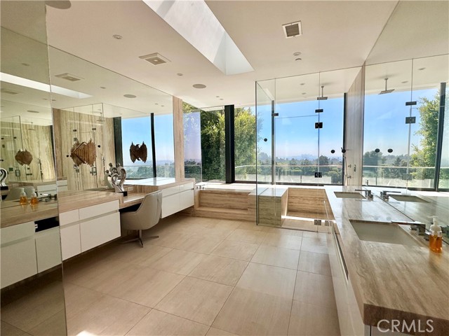 Detail Gallery Image 22 of 68 For 1188 Roberto Ln, Los Angeles,  CA 90077 - 5 Beds | 7 Baths