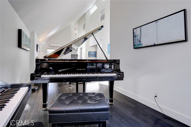 636 27th Street, Manhattan Beach, California 90266, 4 Bedrooms Bedrooms, ,3 BathroomsBathrooms,Residential,Sold,27th,SB21265016