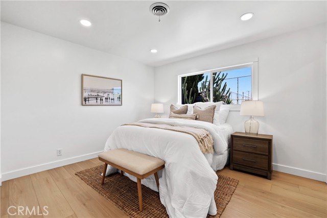 Detail Gallery Image 13 of 18 For 15801 Carrie Ln, Huntington Beach,  CA 92647 - 3 Beds | 2 Baths