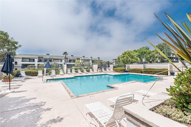 950 Cagney Lane, Newport Beach CA: https://media.crmls.org/medias/36354a95-27f8-4a4e-8996-81d84989e91b.jpg
