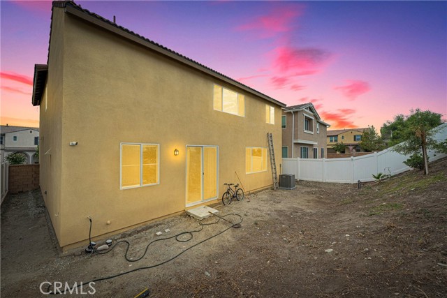 530 Cumberland Rd, Rialto, CA 92377 photo 6