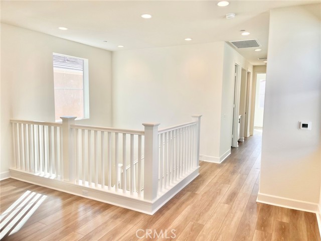 Detail Gallery Image 9 of 18 For 373 S Nevada Ave, Ventura,  CA 93004 - 4 Beds | 3 Baths