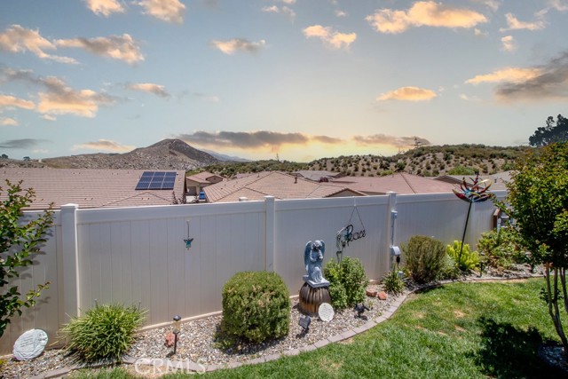 464 Whitney Peak, Beaumont CA: https://media.crmls.org/medias/36373ada-7c10-4bd2-9965-6c54726f5936.jpg