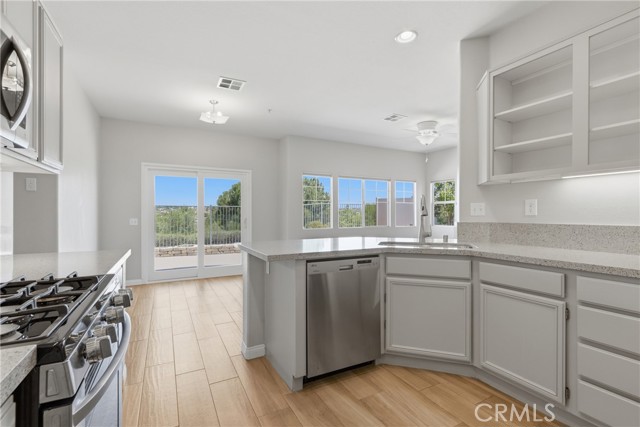 Detail Gallery Image 14 of 42 For 33576 Winston a,  Temecula,  CA 92592 - 2 Beds | 2 Baths