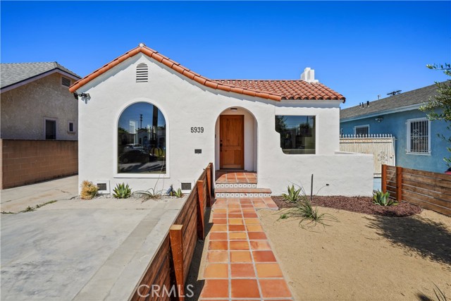 5939 Cimarron St, Los Angeles, CA 90047