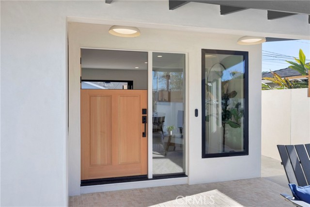 Detail Gallery Image 5 of 47 For 900 Catalina Ave, Seal Beach,  CA 90740 - 3 Beds | 2 Baths