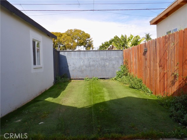 Detail Gallery Image 16 of 17 For 1537 W 60th, Los Angeles,  CA 90047 - 2 Beds | 1 Baths