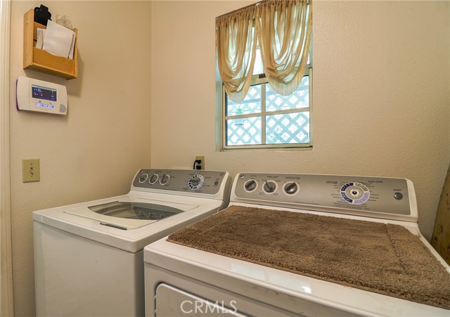 Detail Gallery Image 16 of 50 For 1290 3rd St, Calimesa,  CA 92320 - 4 Beds | 2/1 Baths