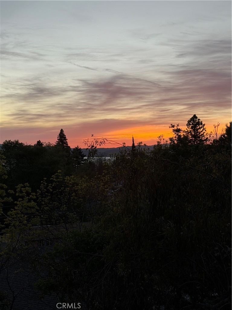https://media.crmls.org/medias/363c0255-64d0-4e4c-8a8b-a702b0a844ad.jpg?preset=X-Large