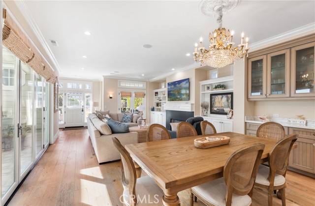 Detail Gallery Image 12 of 37 For 220 Coral, Newport Beach,  CA 92662 - 3 Beds | 3/1 Baths