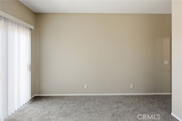 Detail Gallery Image 34 of 52 For 7325 Round Hill Dr, Lancaster,  CA 93536 - 5 Beds | 3 Baths