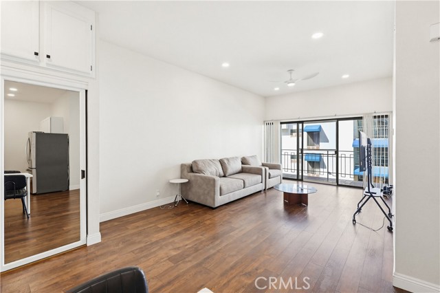 Detail Gallery Image 13 of 23 For 8328 Regents Rd 1f,  San Diego,  CA 92122 - 1 Beds | 1 Baths