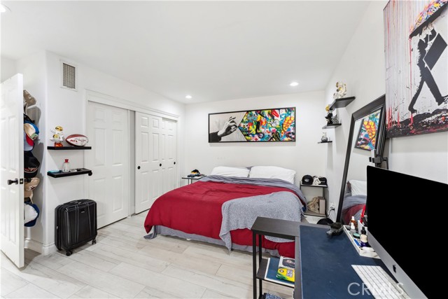 Detail Gallery Image 16 of 28 For 608 Clubhouse Ave, Newport Beach,  CA 92663 - 3 Beds | 2 Baths
