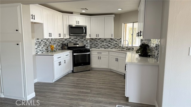 Detail Gallery Image 11 of 31 For 10079 Chisholm Trl, Cherry Valley,  CA 92223 - 2 Beds | 2 Baths