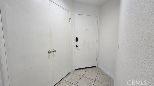 Detail Gallery Image 4 of 27 For 1772 Dumitru #B,  Corona,  CA 92881 - 2 Beds | 2/1 Baths