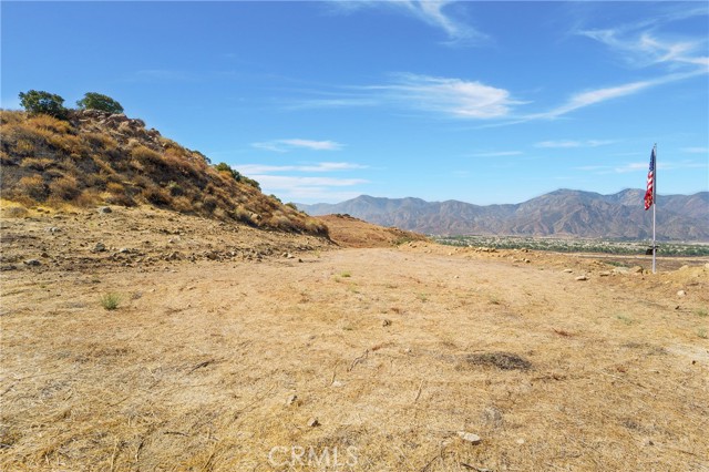 11085 Canyon Circle, Corona CA: https://media.crmls.org/medias/363d48cf-9080-4a9e-a3d7-995134872a61.jpg