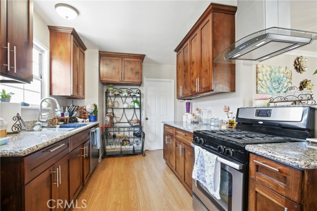 3985 Palm Avenue, Lynwood CA: https://media.crmls.org/medias/363d4f14-8f81-4a1a-8f95-5f3c17384442.jpg