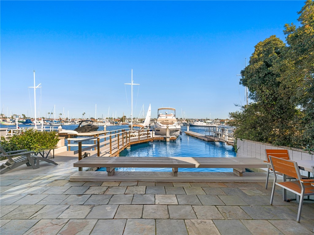 Detail Gallery Image 2 of 24 For 1344 W Bay Ave, Newport Beach,  CA 92661 - 4 Beds | 4 Baths