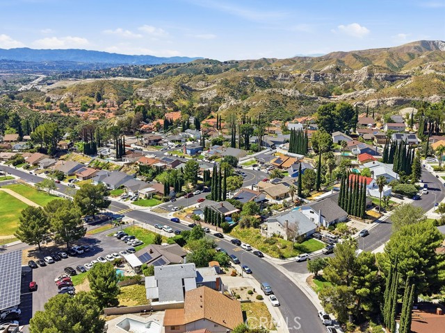 Detail Gallery Image 44 of 51 For 29223 Flowerpark Dr, Canyon Country,  CA 91387 - 3 Beds | 2 Baths