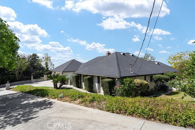 Detail Gallery Image 2 of 33 For 5064 Mariposa Dr, San Bernardino,  CA 92404 - 4 Beds | 2 Baths