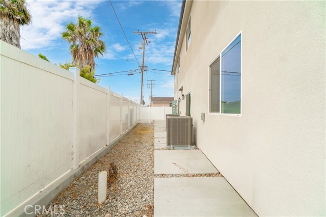 959 N Acacia, Compton CA: https://media.crmls.org/medias/363e0402-2152-4ef8-83bc-aee3c453573b.jpg