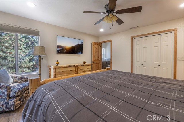 Detail Gallery Image 31 of 53 For 42518 Gold Rush Dr, Big Bear Lake,  CA 92315 - 5 Beds | 6/2 Baths