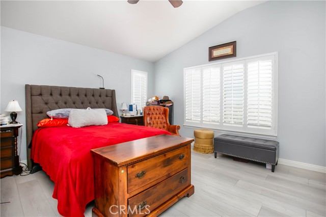 1805 Date Palm Drive, Palmdale CA: https://media.crmls.org/medias/363e46d1-d560-40f6-a0dd-cb5fc8b3e45a.jpg