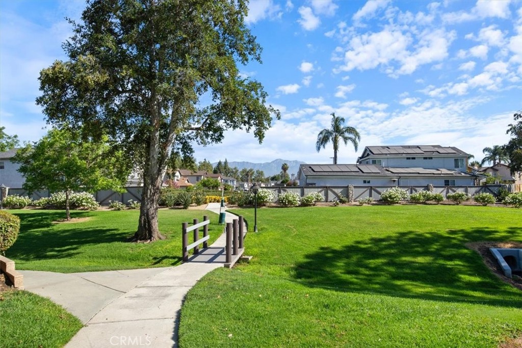 https://media.crmls.org/medias/363eb251-9273-413e-b2c0-da3c10b6120d.jpg?preset=X-Large