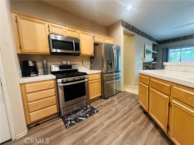 Detail Gallery Image 2 of 35 For 13375 Dunwood Ct, Victorville,  CA 92392 - 5 Beds | 2 Baths