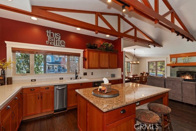 Detail Gallery Image 22 of 50 For 41922 Centre Ct, Big Bear Lake,  CA 92315 - 3 Beds | 3/1 Baths