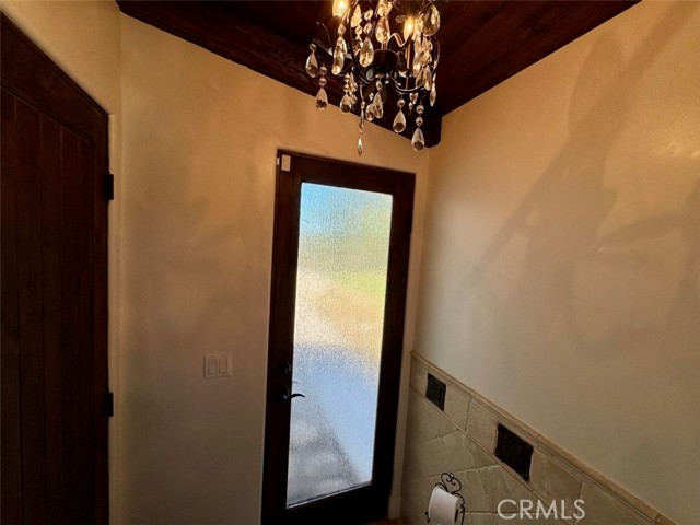 1415 Via Vallarta, Riverside CA: https://media.crmls.org/medias/363fbbc8-63ff-412d-8e65-56a8159aaf55.jpg