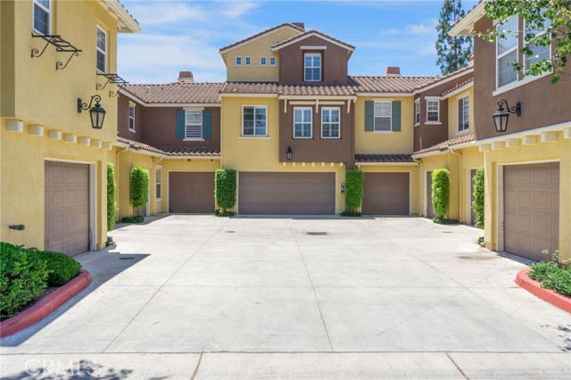 410 Timberwood, Irvine CA: https://media.crmls.org/medias/364124dc-ad1d-4208-ae37-88c6db8a638c.jpg