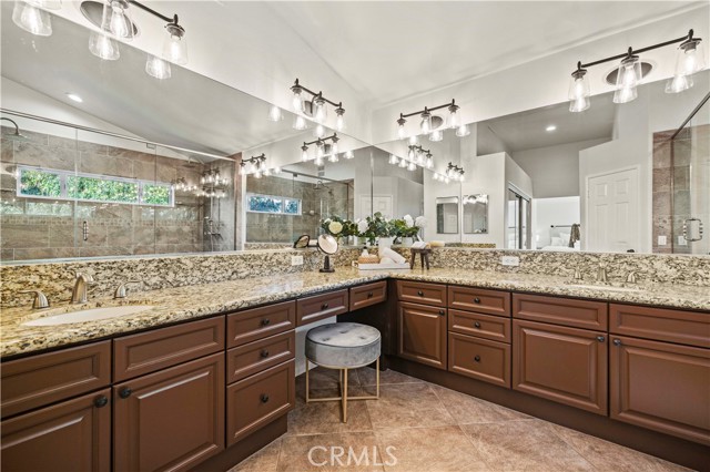 23664 Clearidge Drive, Valencia CA: https://media.crmls.org/medias/36415523-be7f-4639-bb2c-c584fe2d3ad7.jpg