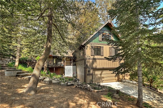 Detail Gallery Image 1 of 57 For 26146 Circle Dr, Lake Arrowhead,  CA 92352 - 3 Beds | 2 Baths