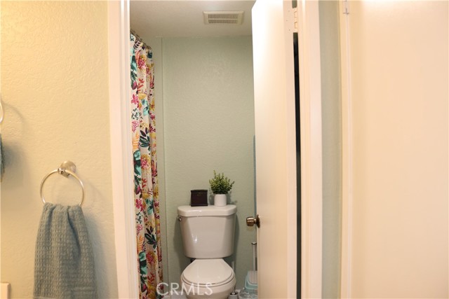 Detail Gallery Image 27 of 44 For 12121 Centralia St #111,  Lakewood,  CA 90715 - 1 Beds | 1 Baths
