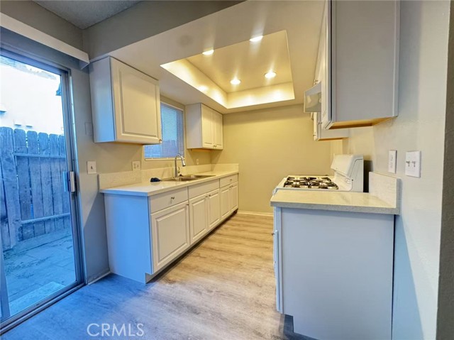Detail Gallery Image 5 of 19 For 9100 Acacia Ave, Fontana,  CA 92335 - 2 Beds | 1/1 Baths
