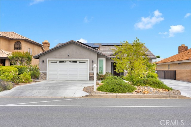 13699 Spring Valley Parkway, Victorville CA: https://media.crmls.org/medias/36433ea2-40ef-4781-8994-6ed0aa091bed.jpg