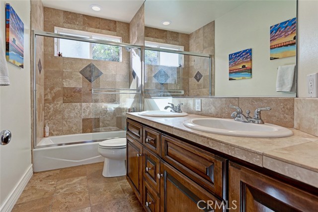 2002 Plant Avenue, Redondo Beach, California 90278, 5 Bedrooms Bedrooms, ,2 BathroomsBathrooms,Residential,Sold,Plant,SB17041609