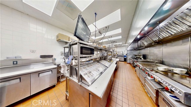 641 W Palmdale Boulevard, Palmdale CA: https://media.crmls.org/medias/3643db94-a66b-48e9-9ee0-7e122d889f28.jpg