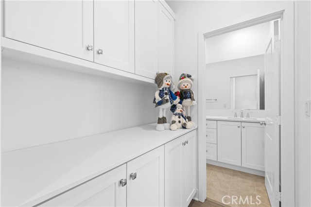 Detail Gallery Image 28 of 39 For 410 Lobata, Irvine,  CA 92618 - 4 Beds | 3/1 Baths